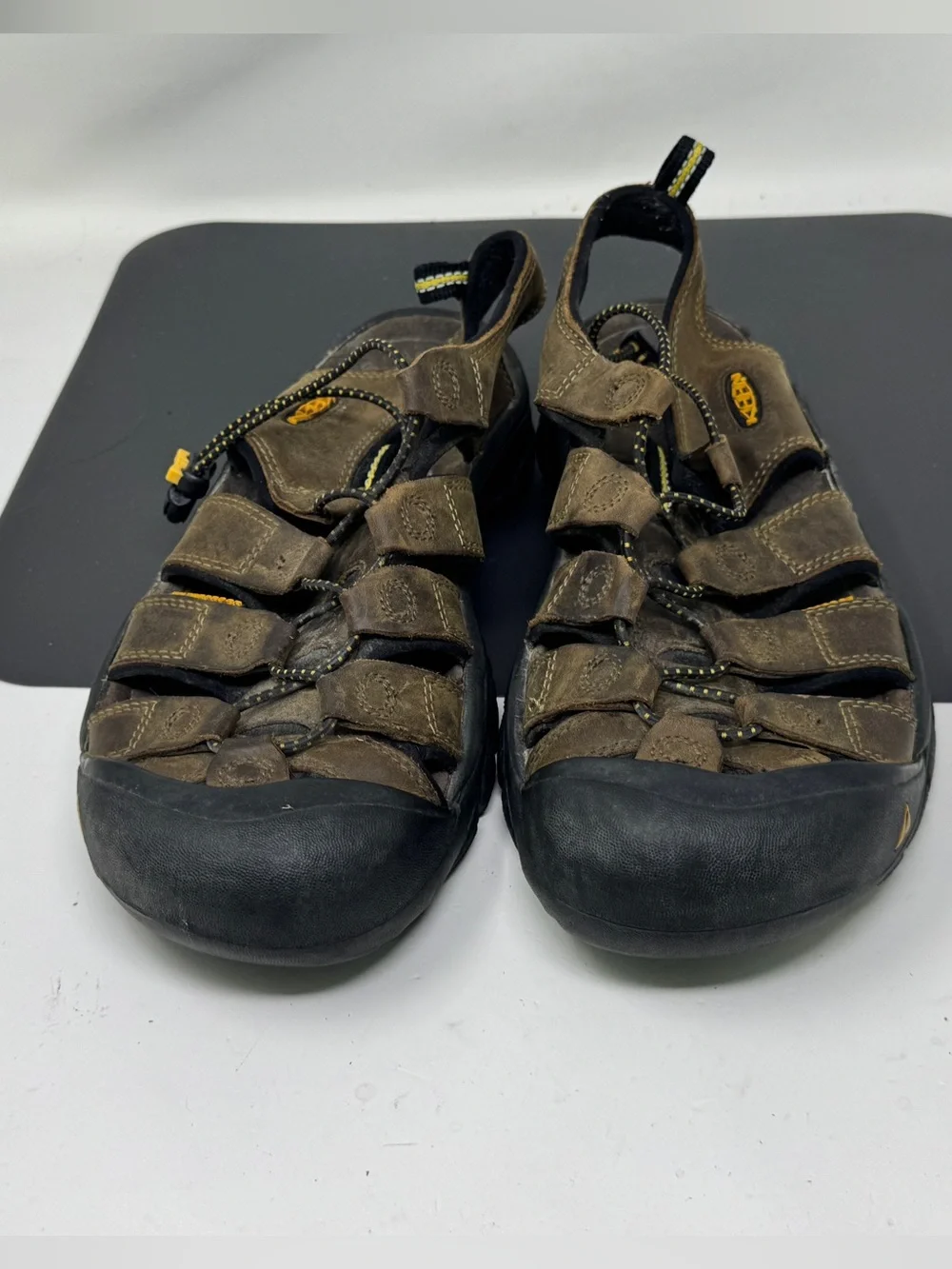Keen men’s Newport leather hiking waterproof closed toe sandals size 11.5